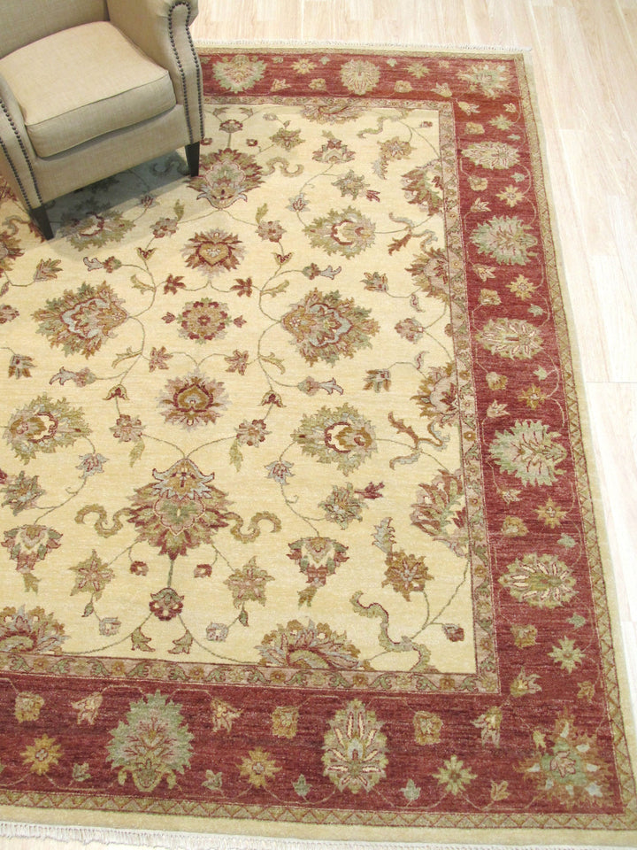 Hand Knotted Wool Ivory Traditional Oriental Agra Rug