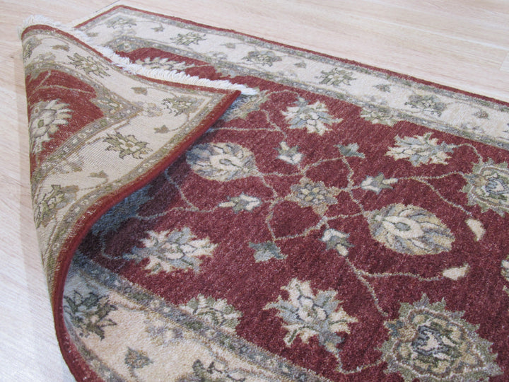 Red/Ivory Hand Knotted Wool Traditional Oriental Agra Rug