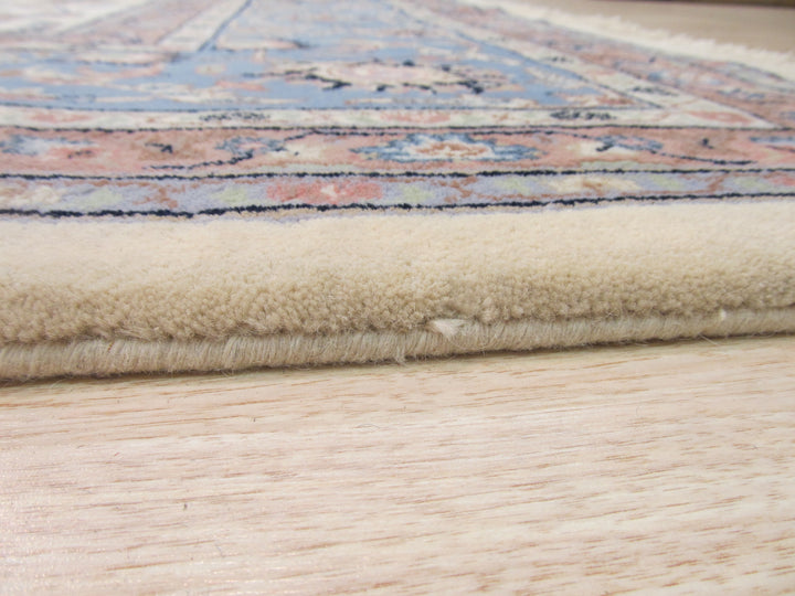 Hand Knotted Wool Ivory Traditional Oriental Kashan Rug