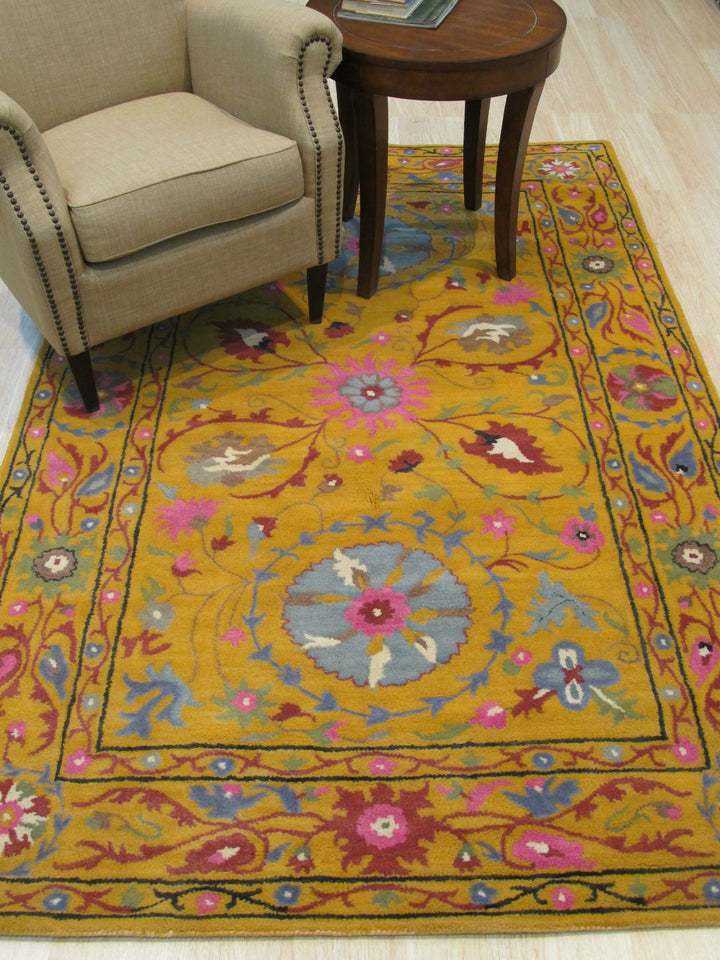 Hand-tufted Wool Yellow Traditional Floral Suzani Rug