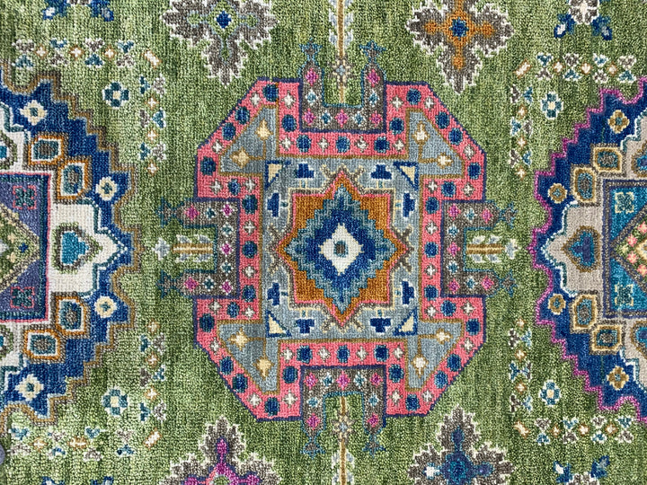 Hand Knotted Wool P.Green / LT.FUSHIA Traditional Classic Kazak Collection Rug