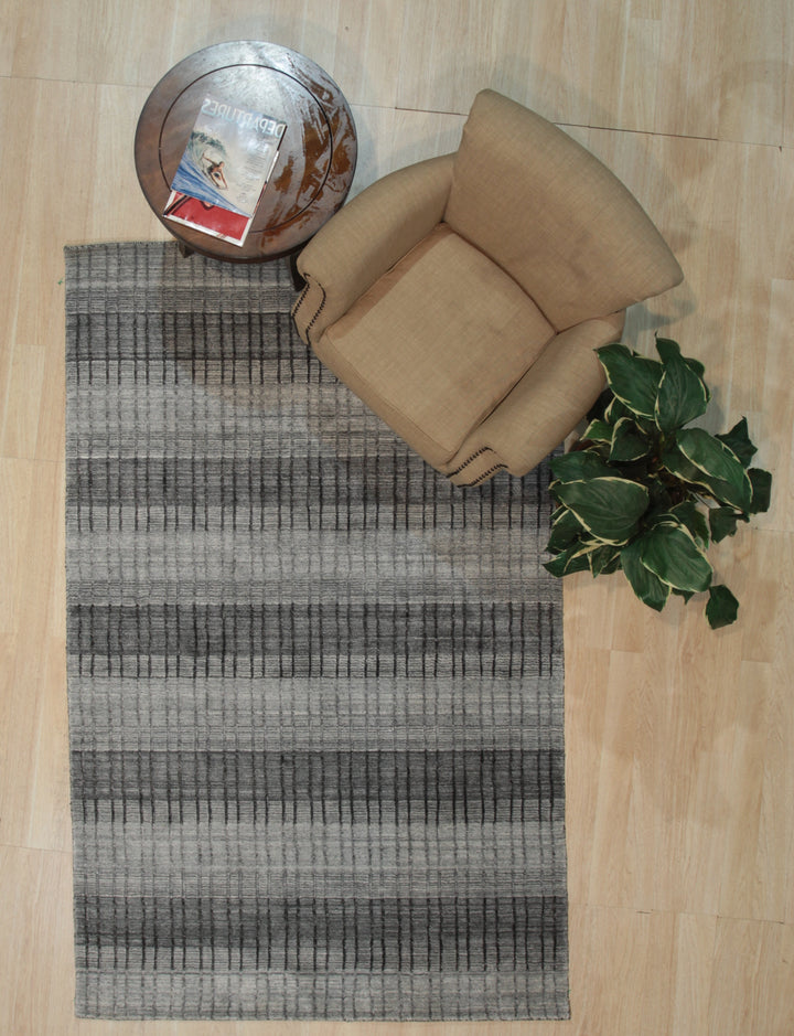 Handmade Wool & Viscose Gray Contemporary Geometric Loom Check Rug