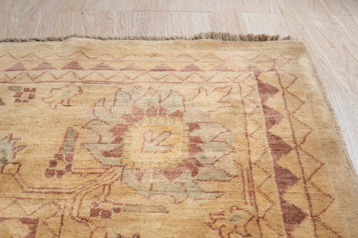 Hand Knotted Wool Beige Classic Oriental Sultanabad Rug