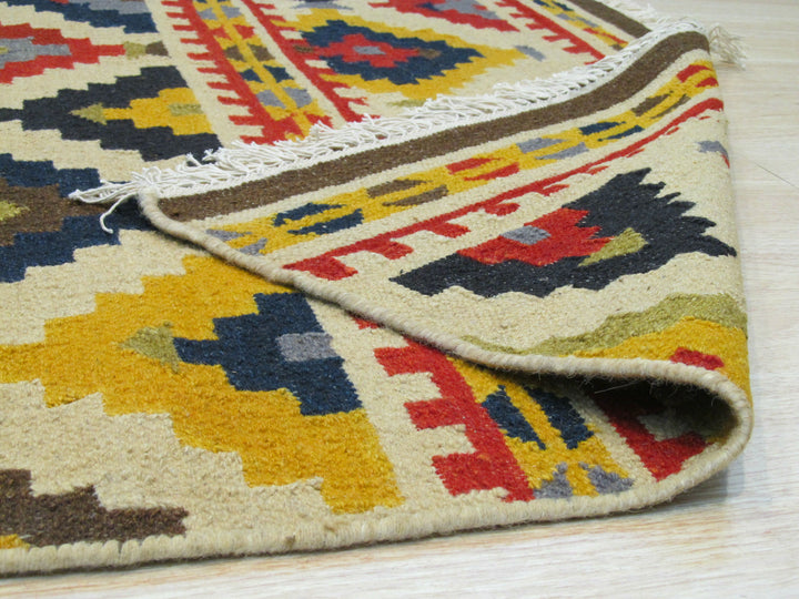 Handwoven Wool Ivory Traditional Geometric Kilim Rug
