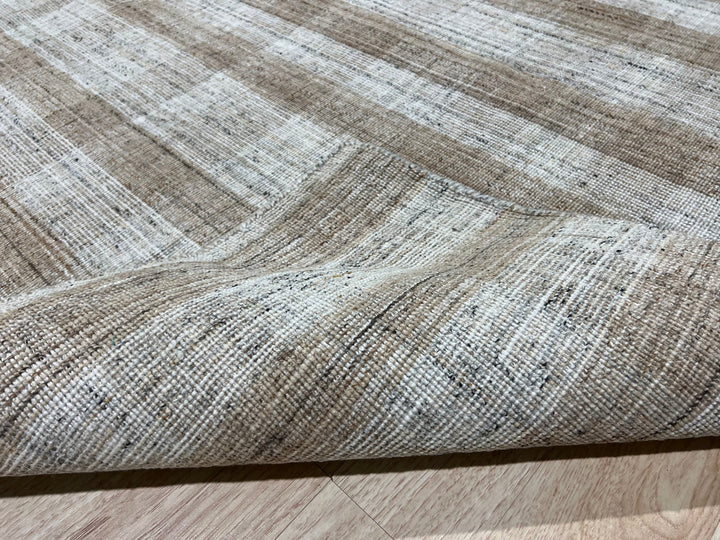 Hand-Woven Wool Beige Modern Plaid A beige plaid   Rug